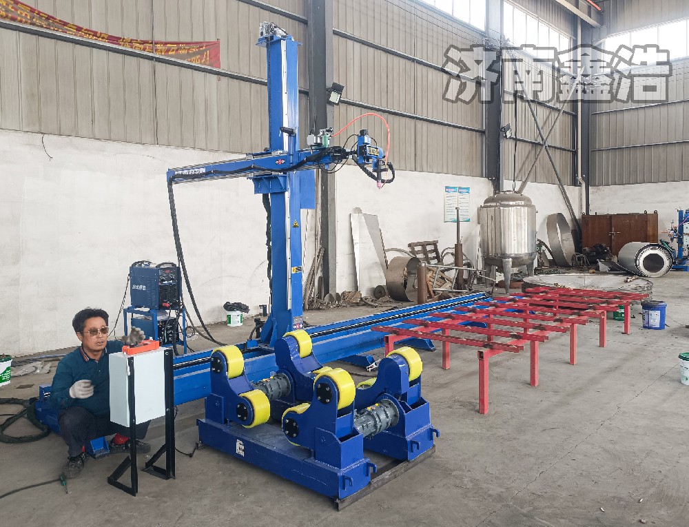 河北客戶訂購重型氬弧焊接操作機，成型美觀，自動焊接